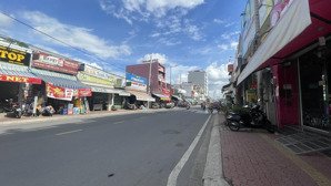 nhà góc 2 mặt tiền ql13, hbp gần kđt vạn phúc - 237m2, 4 tầng thu nhập 30tr/tháng 24,99 tỷ tl