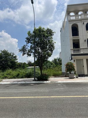 bán đất phường phú hữu, quận 9. nằm gần đường liên phường khu dự án the global city.