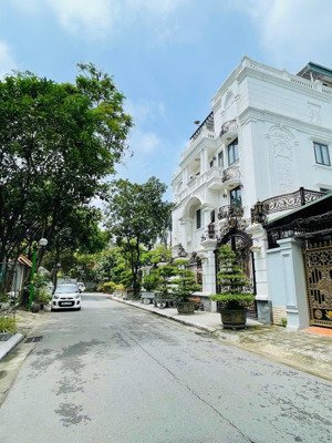 biệt thự trần thủ độ, hoàng liệt, hoàng mai, hà nội. dt: 252m*4t kinh doanh, giá tốt. lh:0981181989