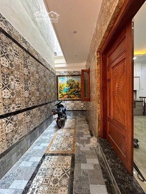 cho thuê căn nhà ngõ 175/42 phố lạc long quân, cầu giấy 45m2 xây 5 tầng mới giá 23 triệu/tháng