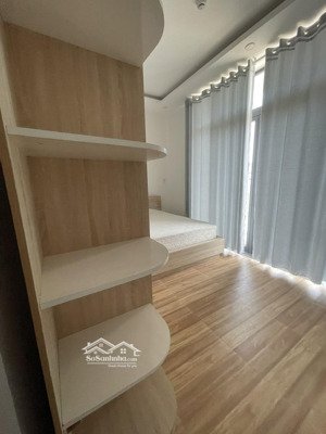 cho thuê nhà nguyên căn, 12 phòng ngủ. (có thể làm thành 13 phòng)