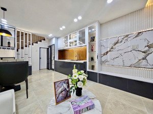 nhà mới phan xích long, 85m2 dtsd, 3 tầng, hẻm thông, sổ vuông, hẻm 3m, shr, nội thất mới ở ngay