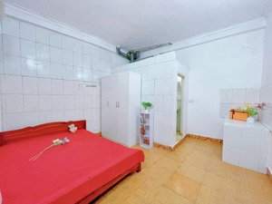 phòng studio 25m² full nội thất giá 3.3tr tại ngõ 92 nguyễn khánh toàn