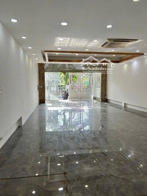 dt sàn 6x20m=220m2 sd 1 trệt 1 lửng 1 lầu giá thuê 31tr/tháng