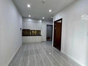 căn hộ 1 phòng ngủ tầng trung, giá 1,82 tỷ có sẵn cam kết thuê 9 triệu/tháng lh 