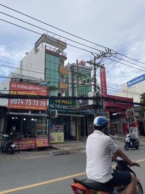 mặt tiền kinh doanh - đường tỉnh lộ 10 - nhà 1 lửng 1 lầu sân thượng nở hậu 5m - 20 tỷ (tl)