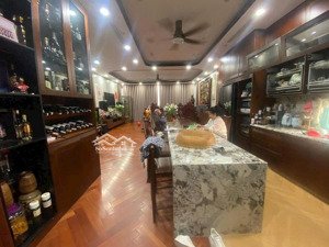 (chính chủ) tôi cần bán toà nhà mp huế, q hai bà trưng, hn, dt 260 m2 x 7 tầng, mt 8,5m, 260 tỷ