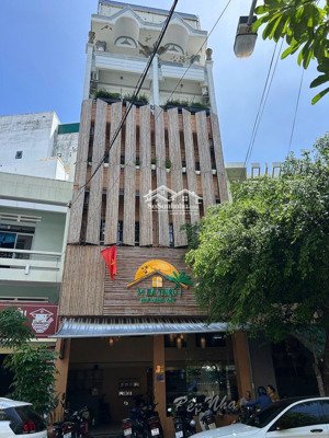 cần cho thuê nhà diện tích sàn rộng kinh doanh đường bà triệu, tp. nha trang