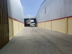 cho thuê cụm kho tổng 3000m2 mặt tiền ql14 , như mô tả