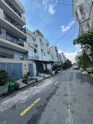 bán căn hộ dịch vụ 5 lầu đường hiệp bình đối diện khu đô thị vạn phúc có thu nhập sẵn 50triệu/tháng