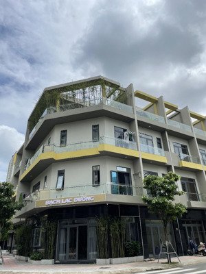 nhà phố khép kín hệ sinh thái tt trước 1.5tỷ nhận nhà ngay