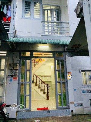 bán nhà quận 12 đúc thật gần chợ hiệp thành 2pn, 2wc giá chỉ 985 triệu (có trả có bớt)