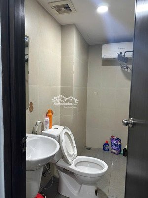 cần bán căn hộ sky 9,đường liên phường, phú hữu,quận 9: lh 