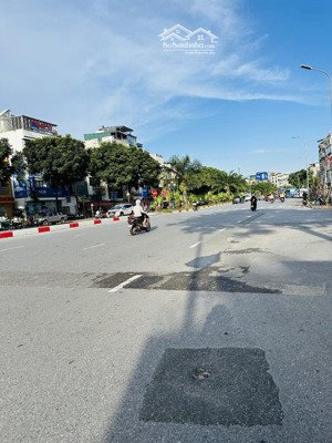 bán nhà phố trần khát chân q. hbt- nhà đẹp thoáng sáng- 10m ra phố-38m2- 5 tầng- 7.25 tỷ