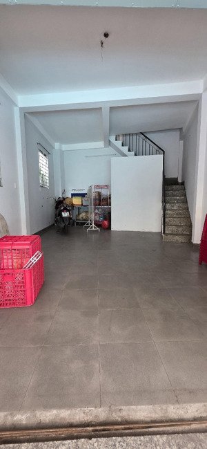 nhà 3 tầng, khu vực buôn bán cực kỳ sầm uất, p3 tân bình. giá chỉ 7.2 tỷ