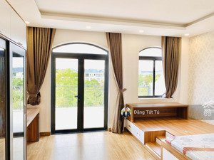 cho thuê nhà phố view hồ lakeview city giá 30tr/th nhà hoàn thiện đầy đủ nội thất.