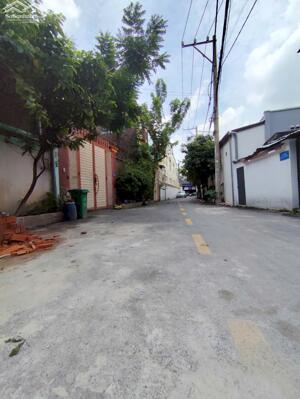 Nhà đẹp sang trọng 1 trệt 3 lầu đường 5m gần nhà máy bia tiger q12