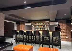 bán nhà mặt phố linh lang dt 88m2 - 5 tầng - mt 7m. giá: 65 tỉ - dòng tiền 1 tỉ/năm.