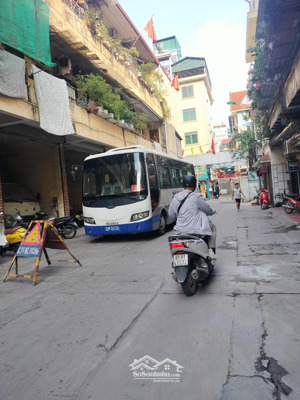 bán nhà mai dịch - 15 tỷ nhỉnh - ôtô ngủ trong nhà - giá đầu tư - vị trí đắc địa - 82m2