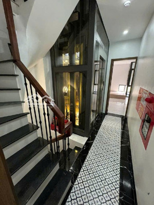 nhà 6 tầng nguyễn sơn-nguyễn văn cừ-long biên, dt 62m2 x 6,5 tầng thang máy, ô tô vào. giá 15.4 tỷ