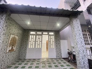 bán nhanh nhà 2 mặt tiền đường nhựa 5m ngay bệnh viện quốc tế hạnh phúc giá 3,9 tỷ 76m