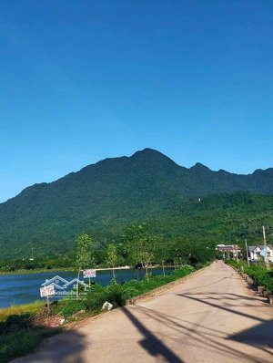 cần tiền bán gấp mảnh đất 450m2, sổ đỏ pháp lý đầy đủ, tại xã vân hoà, ba vì, hn (cũ)