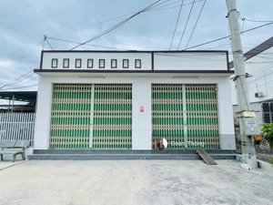 cho thuê nhà mt đường 2/4 ngay quảng trường, ninh hiệp, ninh hòa. dt: 9x18m - 16tr/tháng