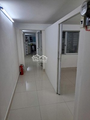 còn 1 phòng trọ cho nữ thuê, ngay bến xe chợ lớn, có chìa khóa riêng giờ tự do, giá 1,9 tr/th