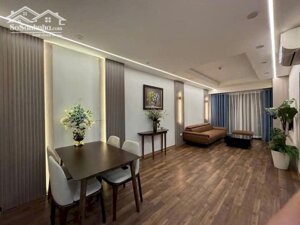 Gia đình muốn bán căn hộ chung cư KĐT Resco Cổ Nhuế - Căn góc 120m2 – Giá chỉ hơn 7 tỷ.