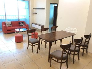 cho thuê căn hộ chung cư 135 mét vuông 3 phòng ngủ ngay gần bệnh viện bạch mai