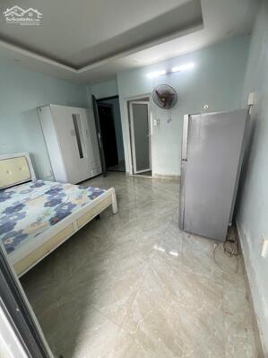 cho thuê phòng ban công full nội thất gần đại học Ueh cở sở B giáp phố ẩm thực Nguyễn Tri Phương quận 10 cạnh cư Xá Đồng Tiến