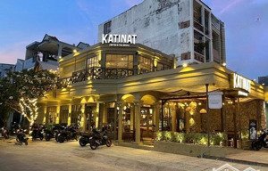 cho thuê nhà mặt phố hai bà trưng-hk, mt 6,5m , dt 80m2x4tầng, nhiều tiện ích với giá cực ưu đãi