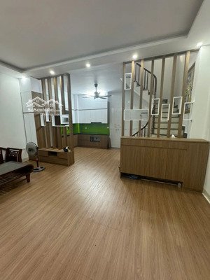 nhà mới pull nội thất,chỉ 5m ra đường ôtô, 43m2 tại định công, hoàng mai, hà nội, giá 9 tỷ