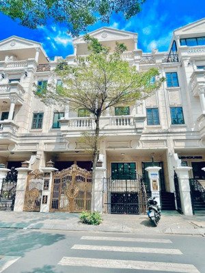 cần bán gấp một số căn nhà cityland park hills giá tốt nhất. lh 