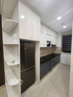 chính chủ cần bán căn hộ kdt mỹ đình 2,dt 73m,2pn,1 vs, giá thỏa thuận,lh ms lan 