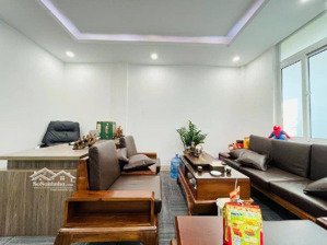 bán nhà mp đại la - vỉa hè rộng - kinh doanh - 2 mặt thoáng trước sau - doanh thu 1 tỷ/ năm