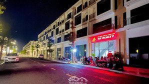 tổng hợp giá chuyển nhượng tháng 10: nhà phố (từ 5,2); biệt thự (từ 8,6tỷ); shophouse từ 6,x