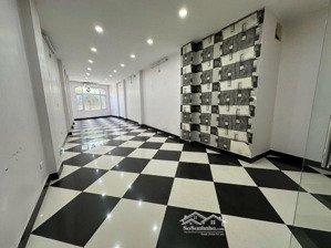 bán nhà mp kim ngưu - lô góc - 7 tầng thang máy - kd đẳng cấp - vỉa hè rộng