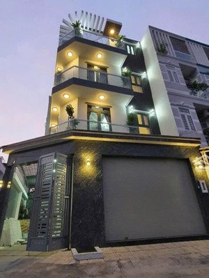 bán gấp nhà đẹp 4 tầng 8x10.5m, giá 7.1 tỷ góc 2 mặt tiền đường xe hơi đào tông nguyên nhà bè