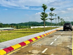 chính chủ bán 100m2 fun thổ cư mặt tiền 5.8m. tại phú cát thành phố hà nội