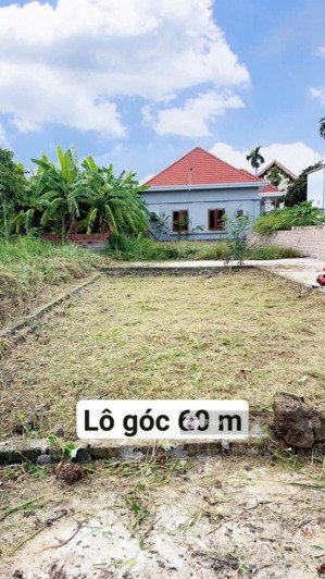 chính chủ gửi bán lô góc hoàng lâm (hoàng động) - giá đầu tư chưa đến 1 tỷ - full thổ cư