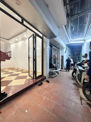 nhà đẹp phố doãn kế thiện- ngõ nông 30m mặt phố- 2 thoáng trước sau- dt 50m2 x 5 tầng- giá 11.9 tỷ