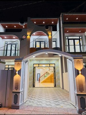 chính chủ đi nước ngoài cần bán gấp - chợ bình chánh