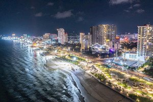 cần bán khách sạn góc 2 mặt tiền gần biển bãi sau vũng tàu