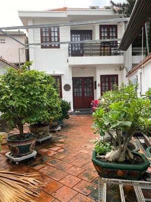 bán nhà hẻm xe hơi lê lai ngay đồng đen - ngang 5,2m - 173m2 - 1 lầu - sân vườn