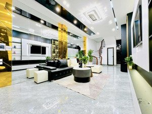 bán nhà trương định 35m, 5 tầng, mt 3.7m ô tô đỗ cửa, full nội thất, giá 8.8 tỷ