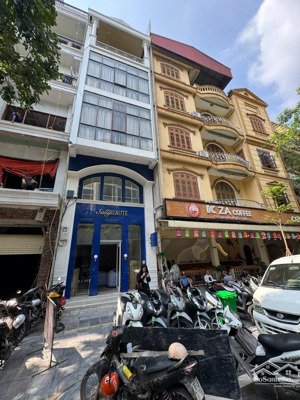 cần bán nhà mặt hồ trấn vũ, trúc bạch, xây 5 tầng ngắm trọn view hồ