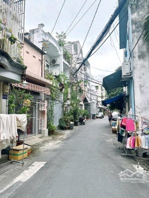 hẻm nhựa ô tô thông, 4 tầng btct (3pn), dt: 4.2 x 11m, nhà mới ở ngay, hơn 6 tỷ tl