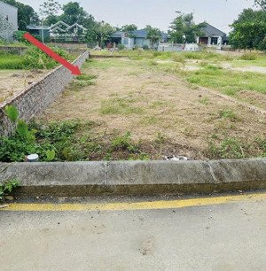 chính chủ cần bán lô đất 150m2 cổ đông- sơn tây. giá chỉ 15tr/m2 ngay gần trường sĩ quan lục quân