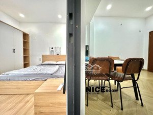căn hộ 1 phòng ngủ ban công siêu thoáng gần ngã tư hàng xanh, uef , gtvt